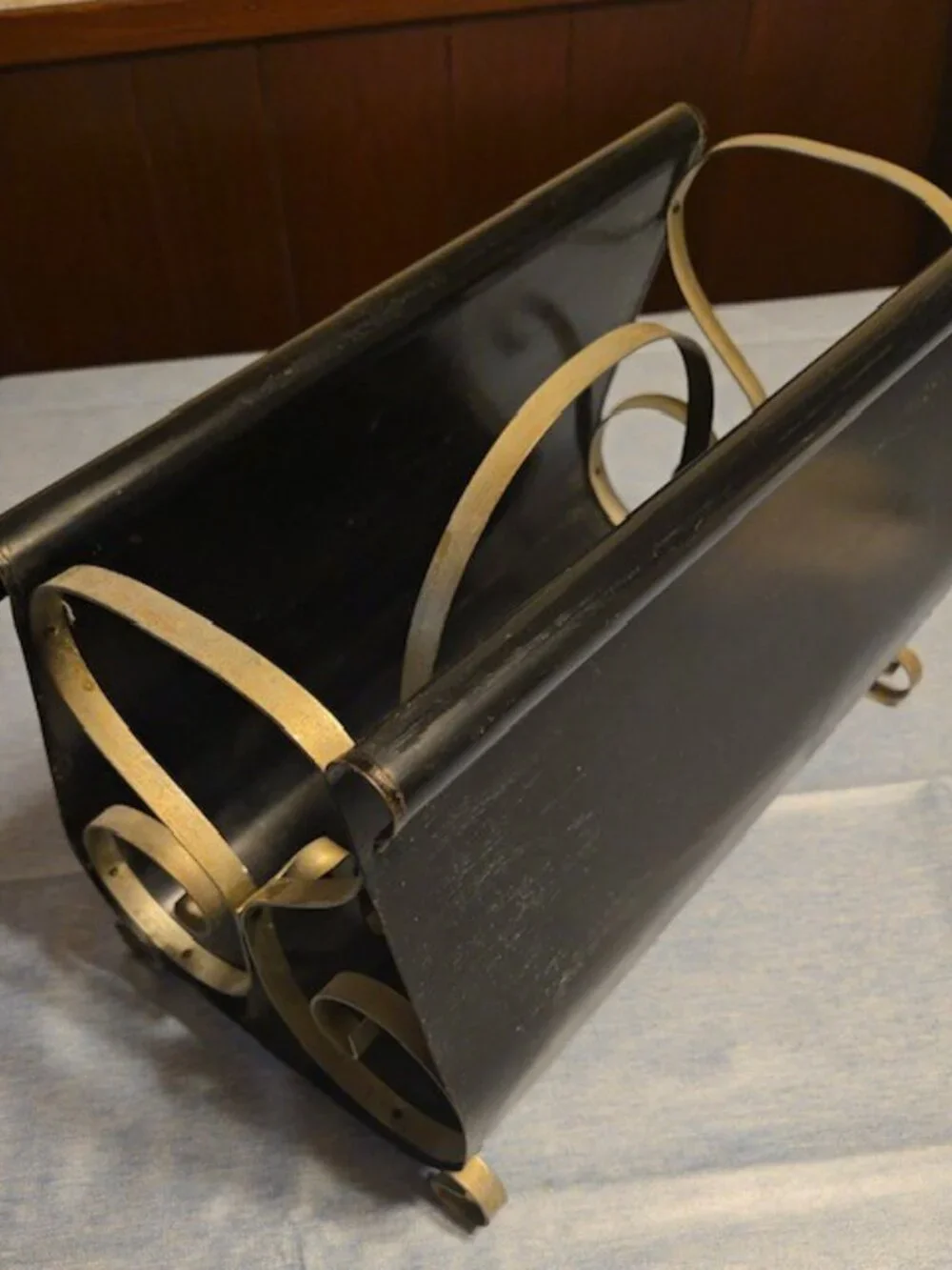 Toler Ware Metal Hand Painted Magazine Rack - Primitive